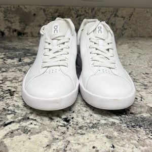 On Running The River Advantage Lace Up Sneakers